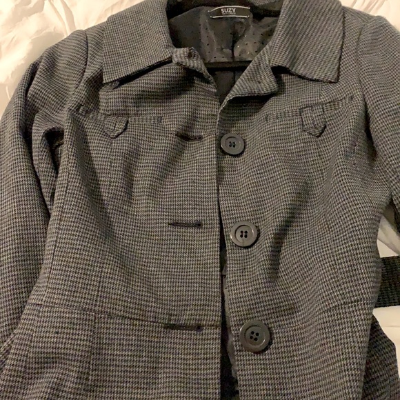 Suzy Shier Jacket - Picture 2 of 3